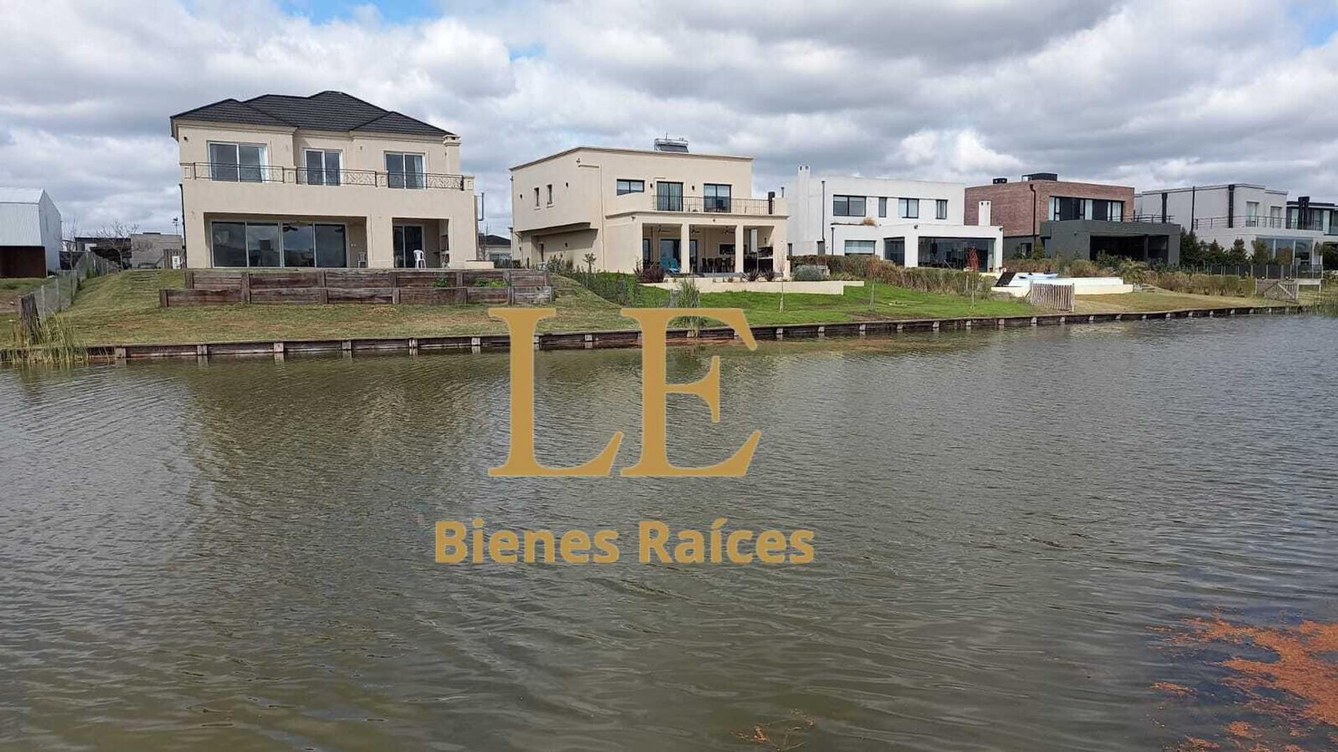 Terreno en Venta en Puertos, USD 155.000