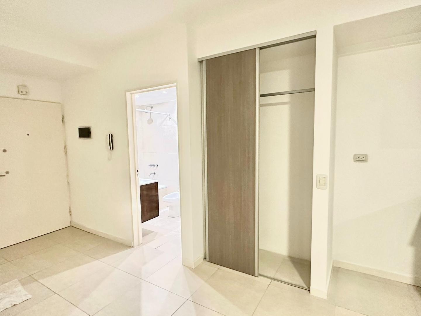 Alquiler monoambiente en Palermo. Muy luminoso