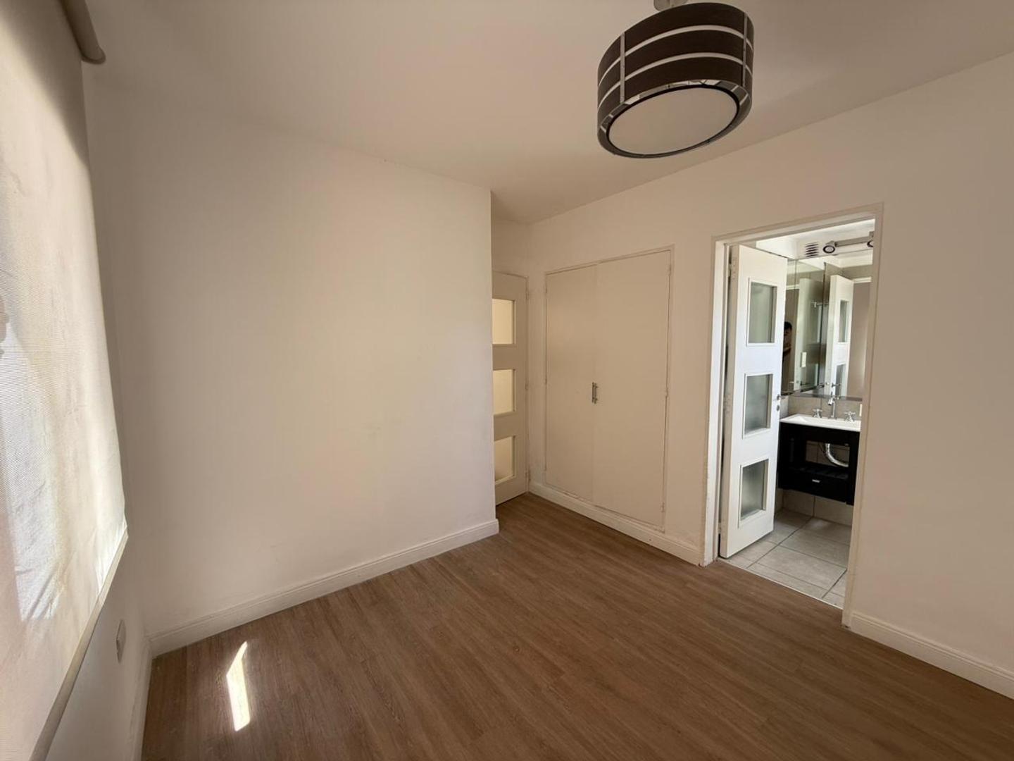 Montevideo 400, Piso 2