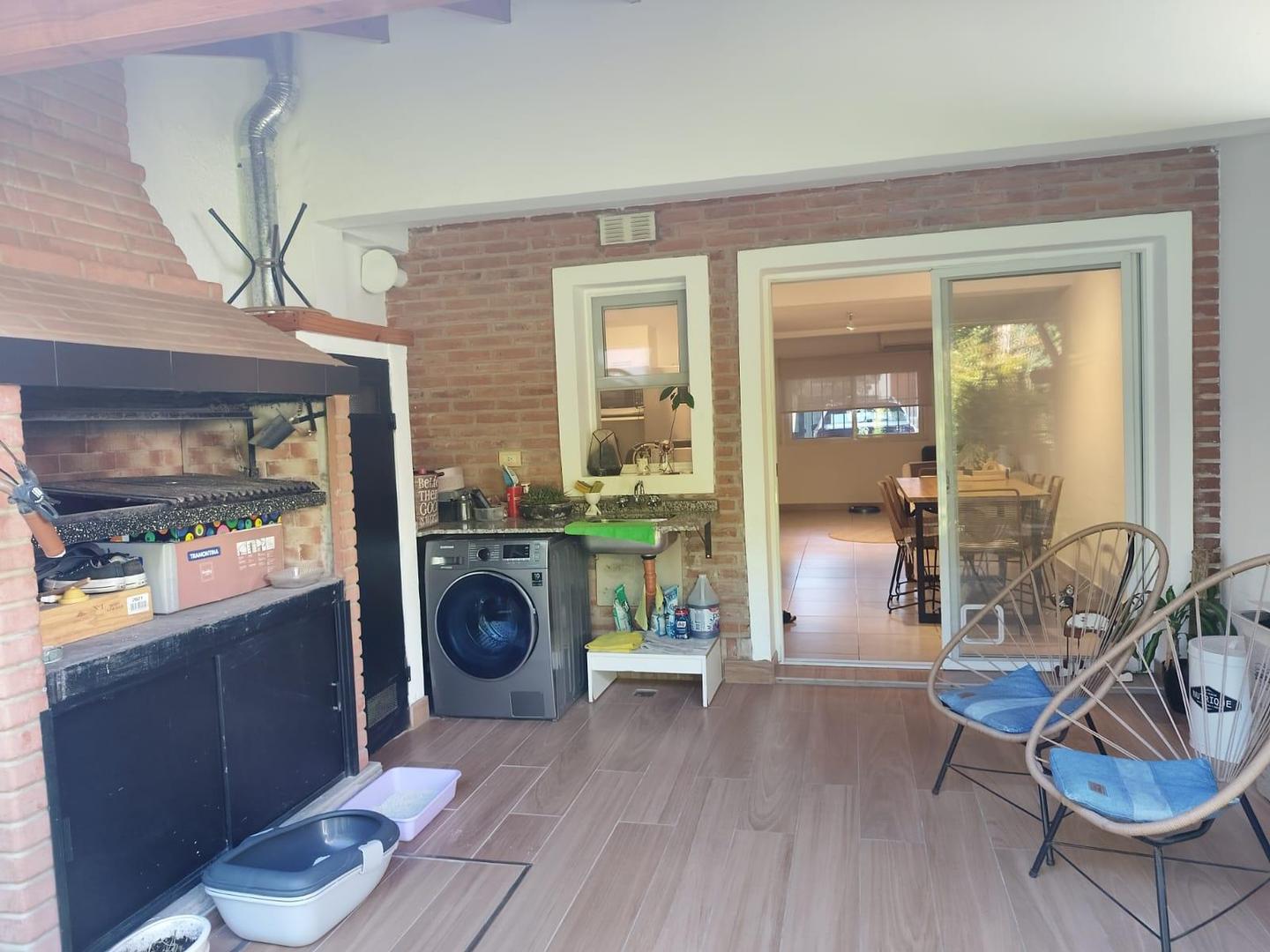 Depto Tipo Casa en Venta con 1 cocheras