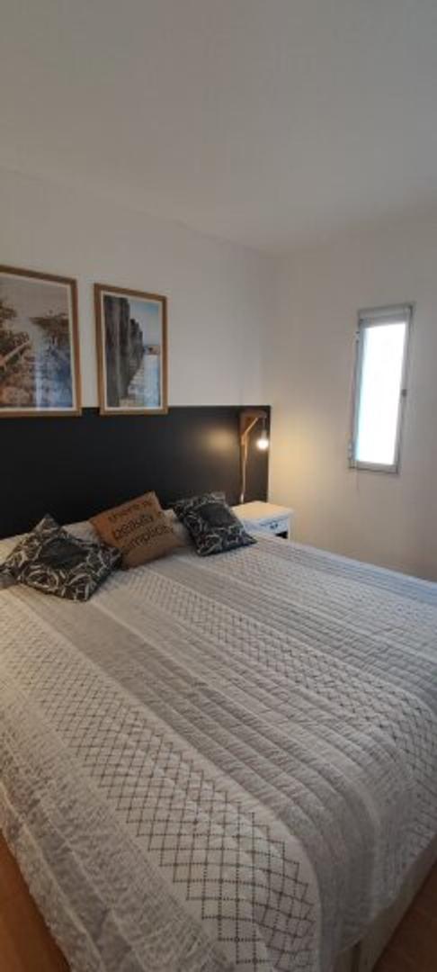 ALQUILER UN DORMITORIO DE PASILLO AMOBLADO