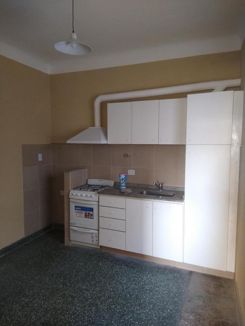 Depto Tipo Casa en Alquiler de 2 dormitorios
