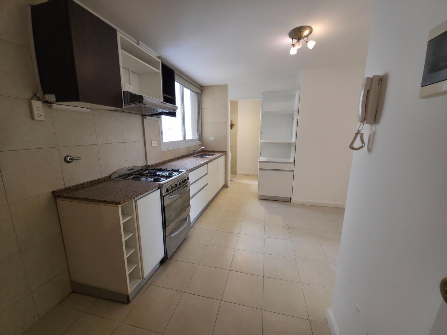 Departamento 3 amb en Avellaneda centro -