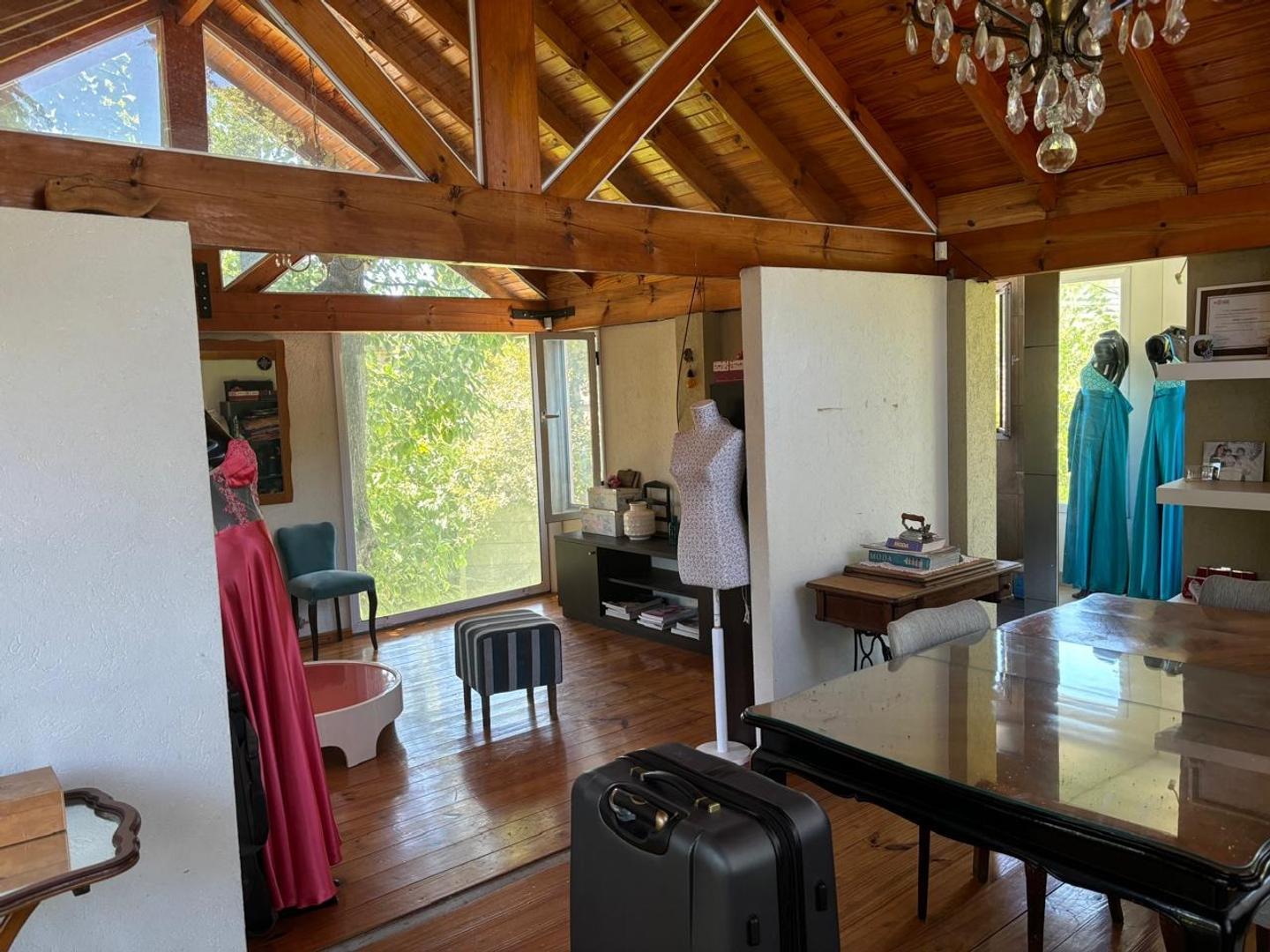 Casa 4 ambientes con 3 baños