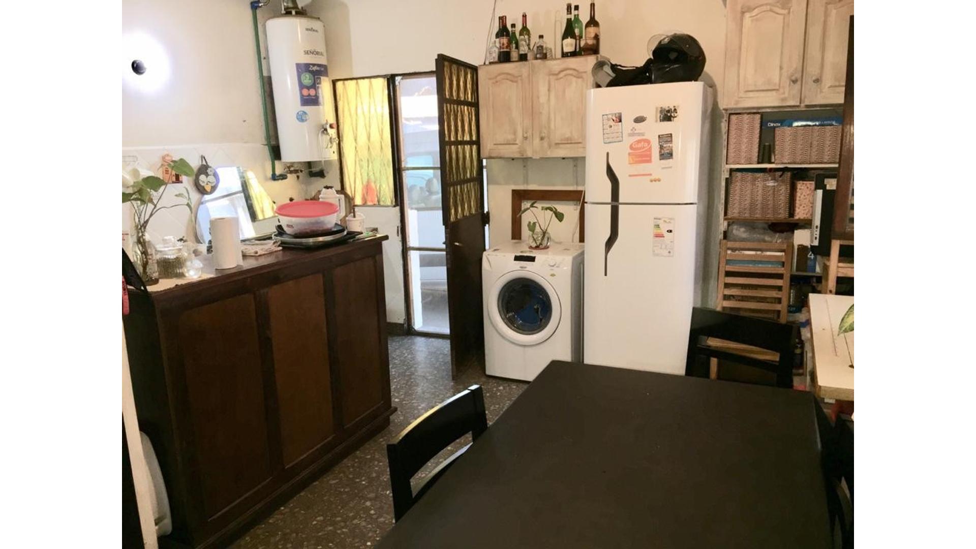 Casa 4 ambientes con 1 baño