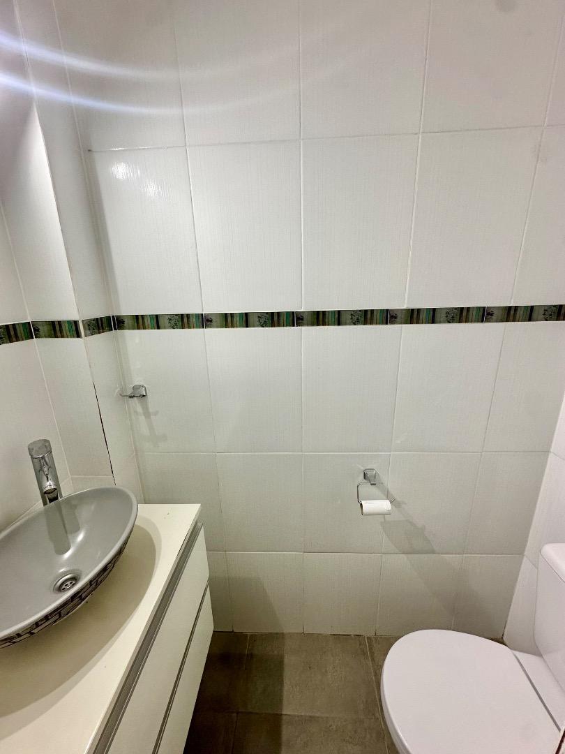 VENTA DE DUPLEX CON PATIO Y COCHERA EN EL BARRIO SAN RAFAEL