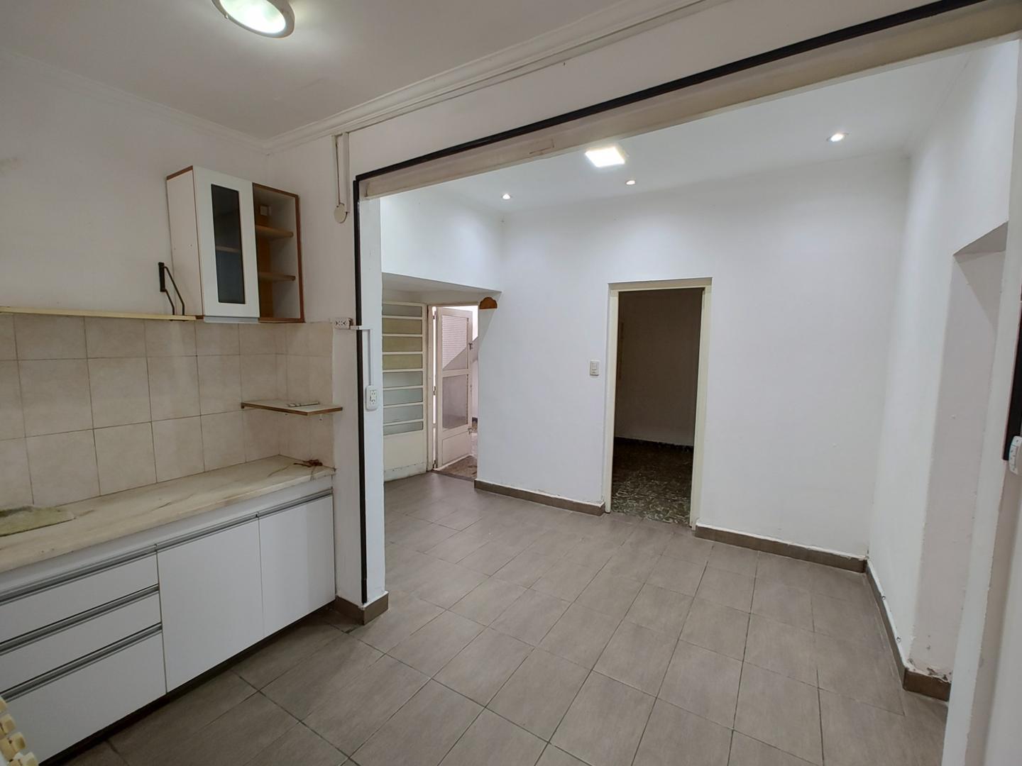 DTO. DE PASILLO. CASA. PATIO