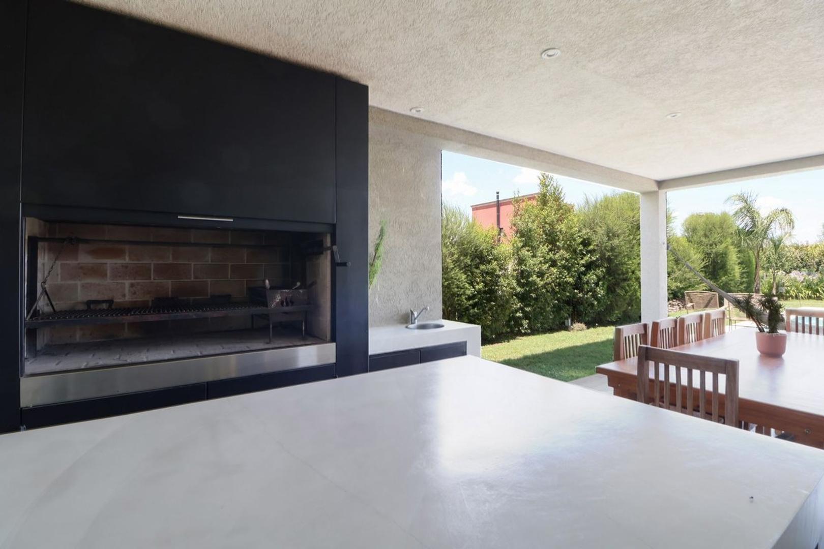 Casa en Alquiler de 3 dormitorios