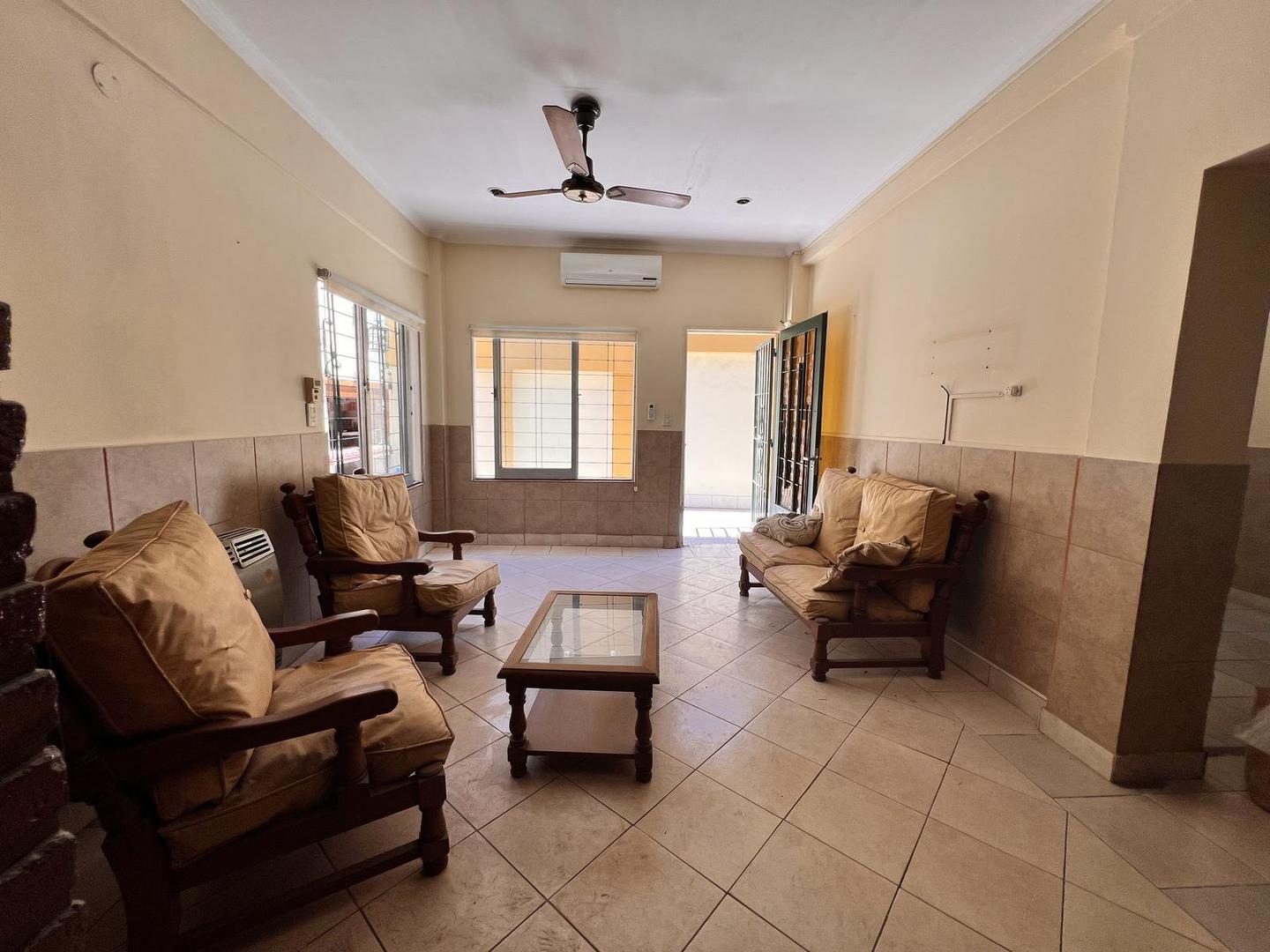 Casa en Venta en Olivos, USD 240.000