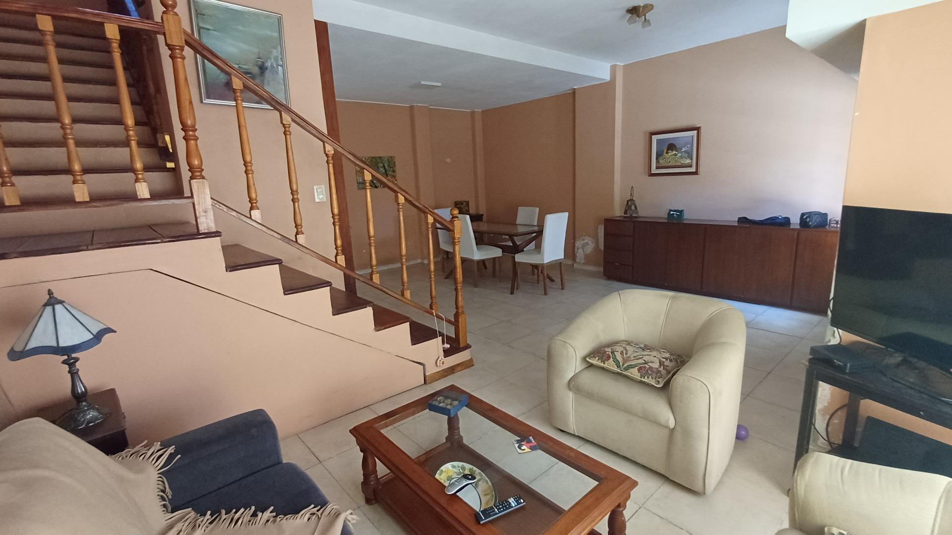 Casa 4 ambientes con 3 baños