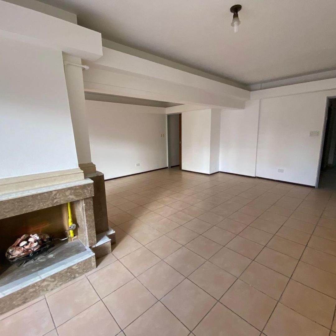 Oficina en Alquiler 50 años