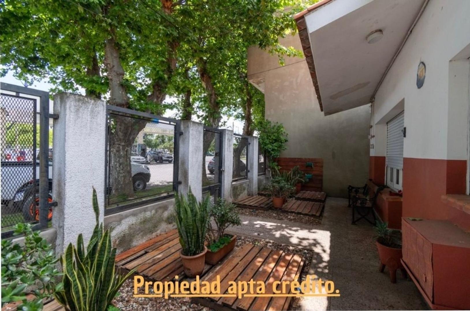 CASA EN VENTA GRANADERO BAIGORRIA 2 DORMITORIOS