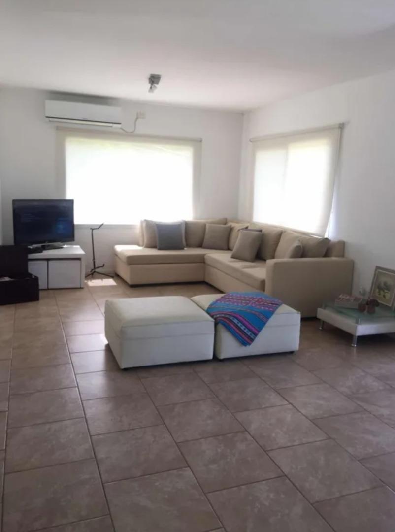 Casa en Alquiler en San Andres, USD 2.500