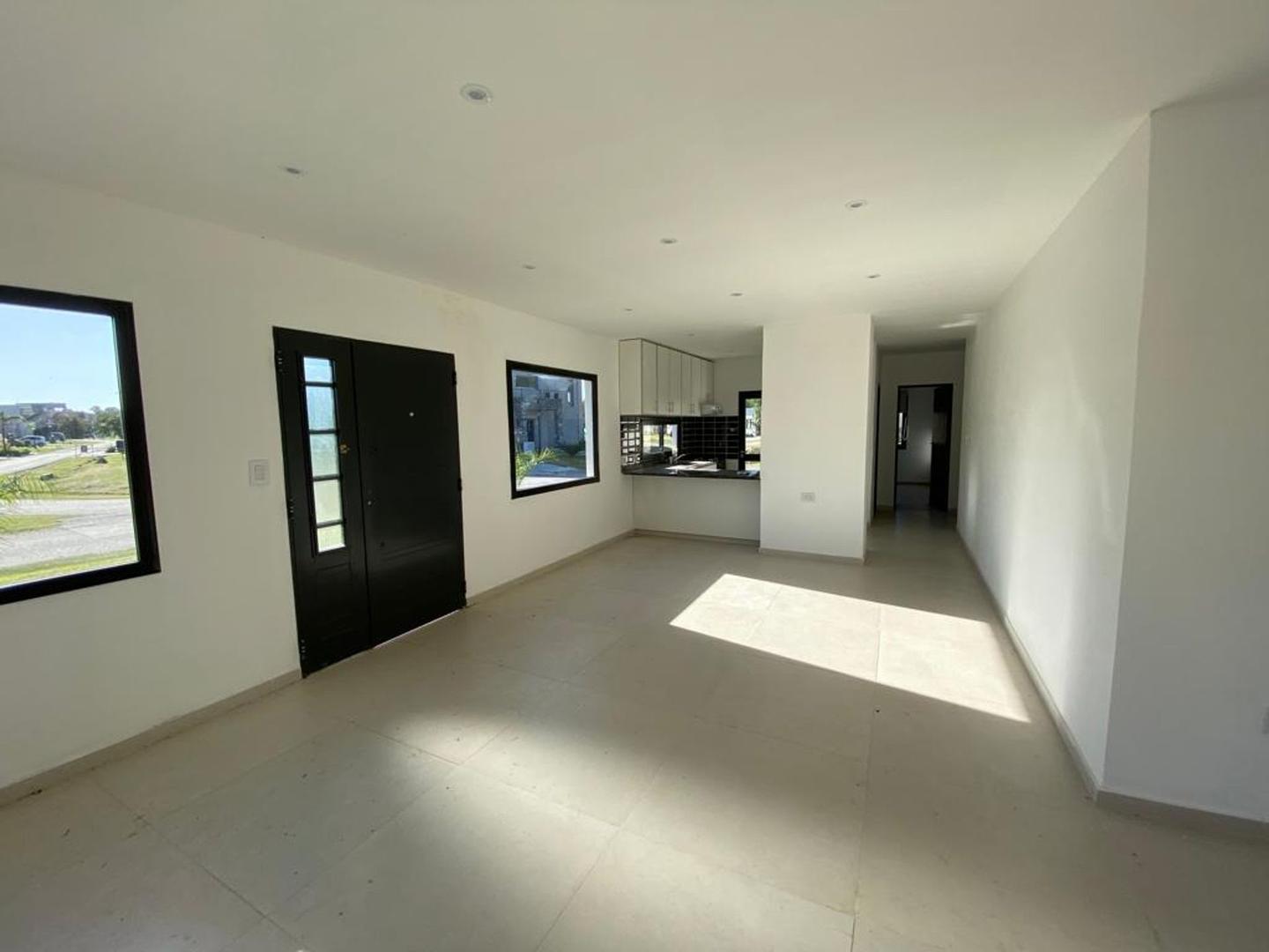 VENTA CASA 4 AMB  PILAR LA CAÑADA CON PILETA