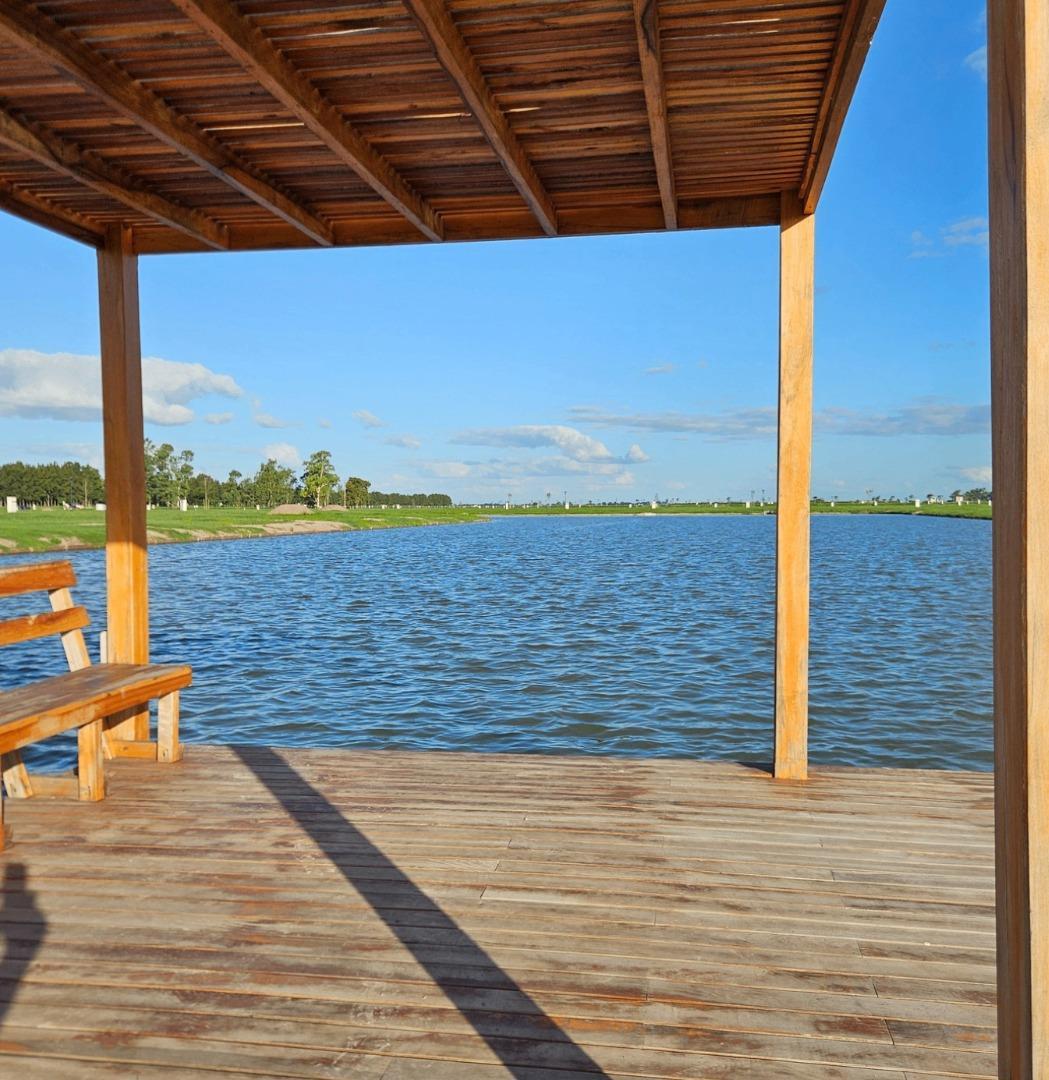 EXCELENTE LOTE BARRIO LAS VICTORIAS CANNING SOBRE LA LAGUNA