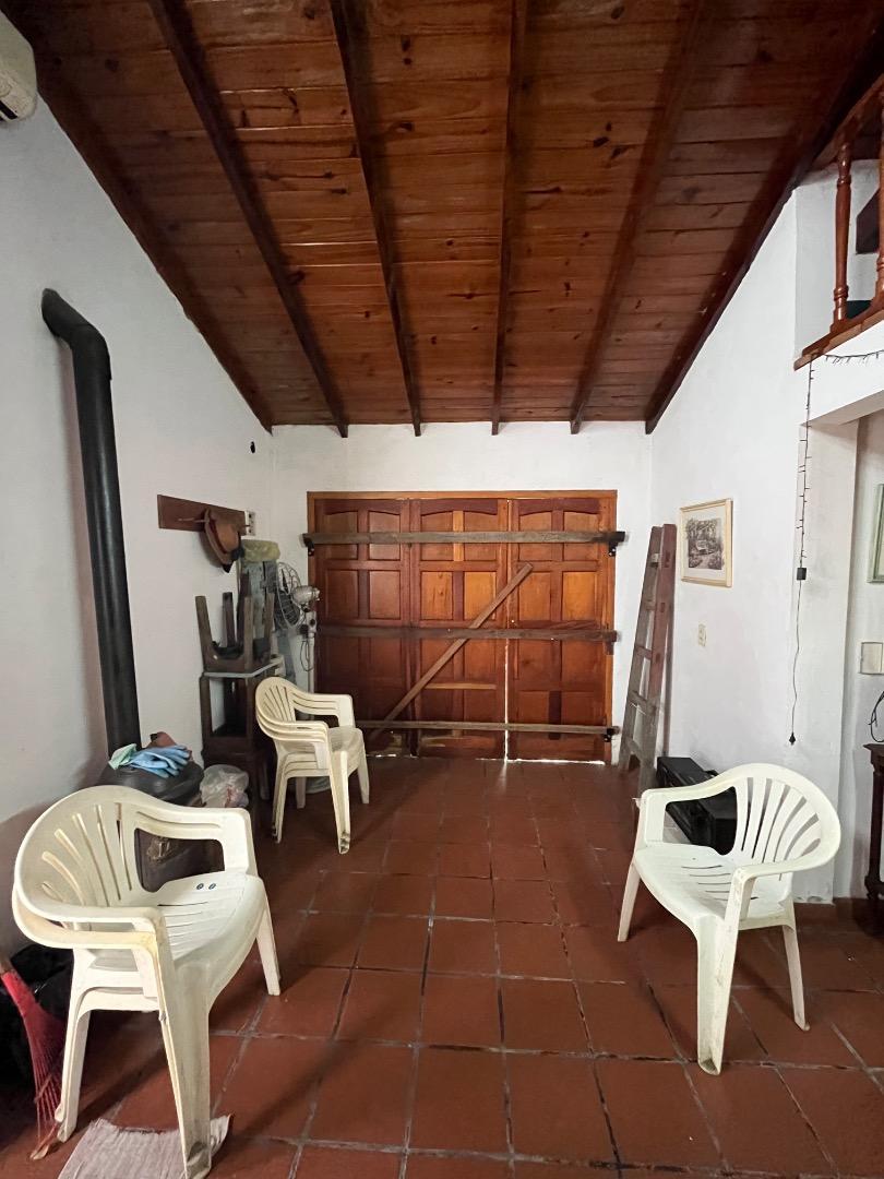 Casa 2 ambientes con 1 baño