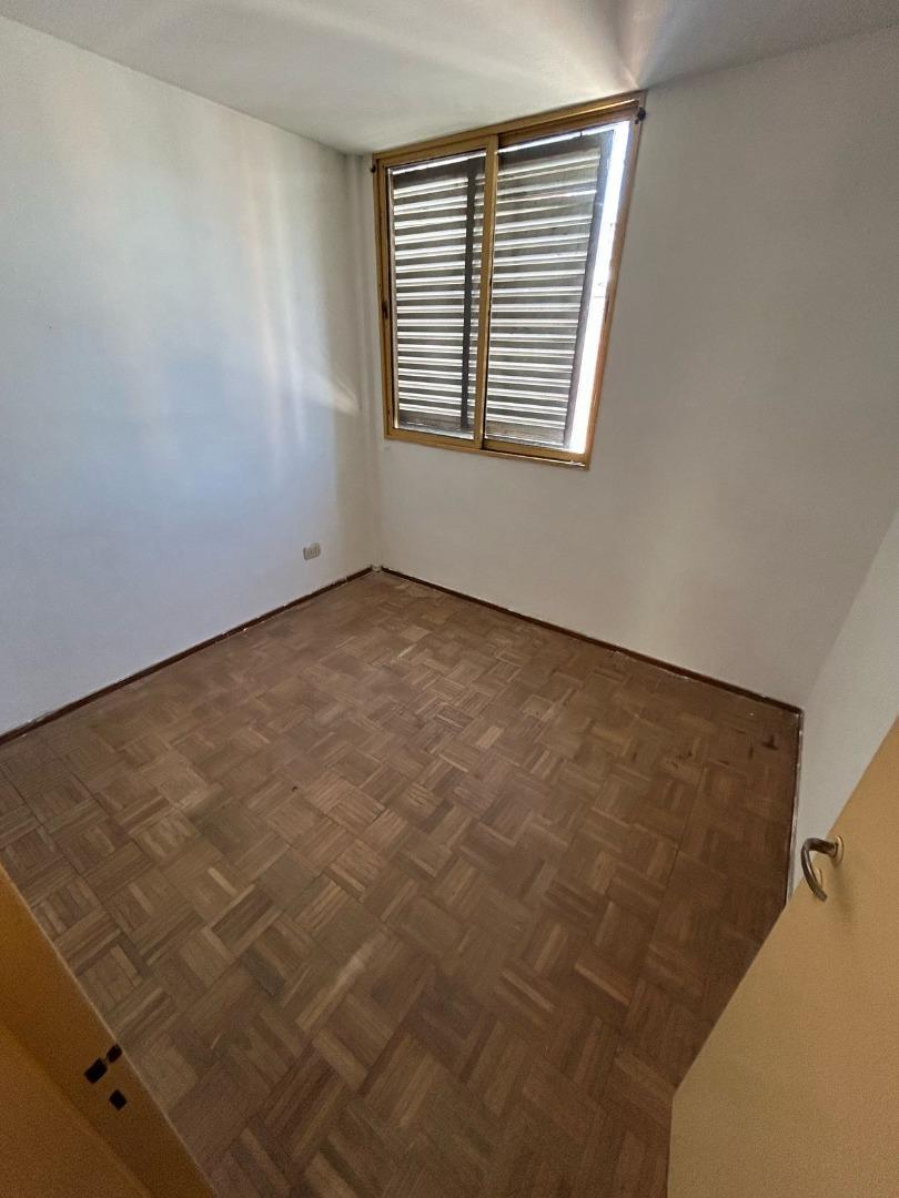 Departamento en Alquiler en Abasto, $ 400.000