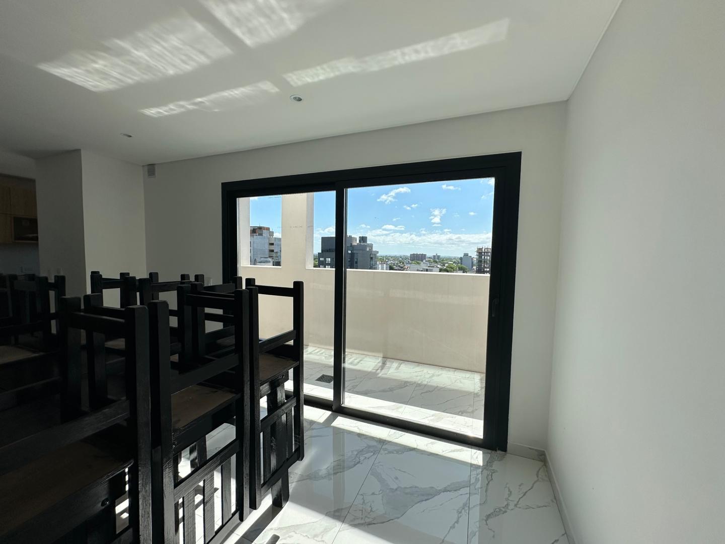 Departamento en Alquiler con 1 cocheras