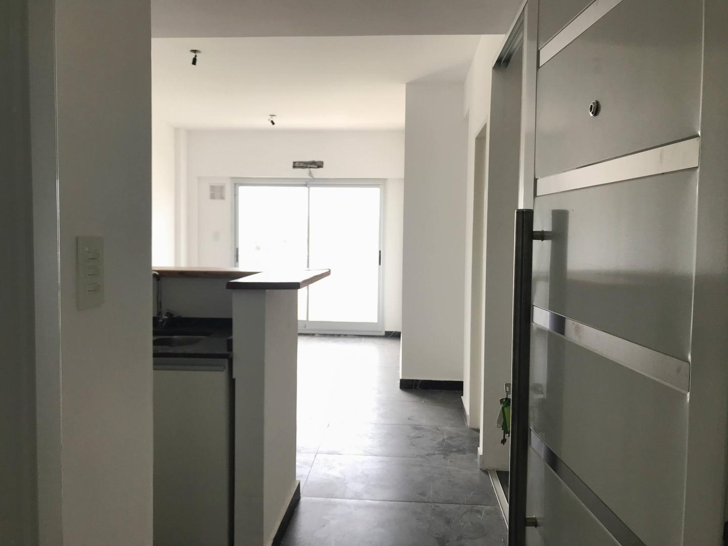 Departamento monoambiente con Balcón y Cochera