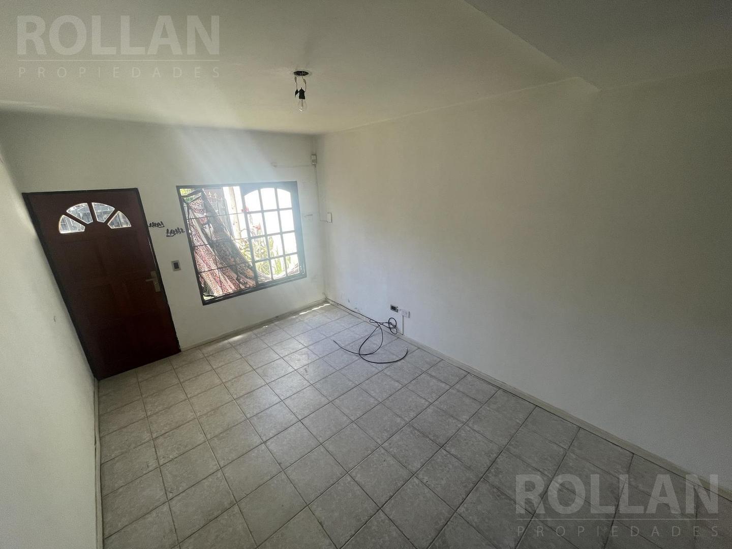 Chalet duplex 3 amb con ent auto y patio - Carapachay