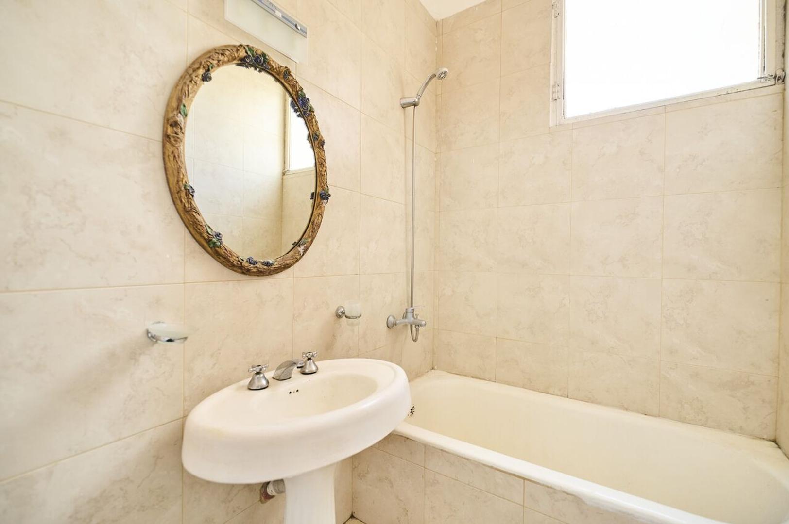 Departamento 3 ambientes con 2 baños