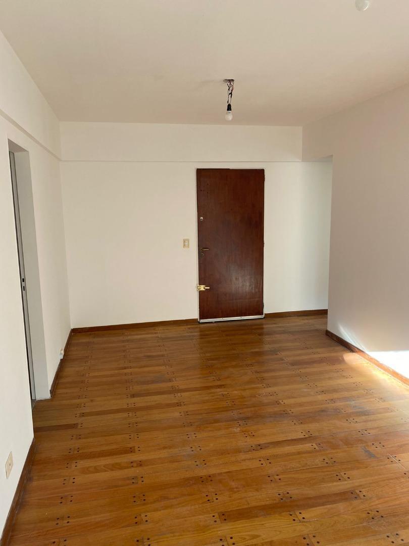 Cachimayo 361 , Piso 1