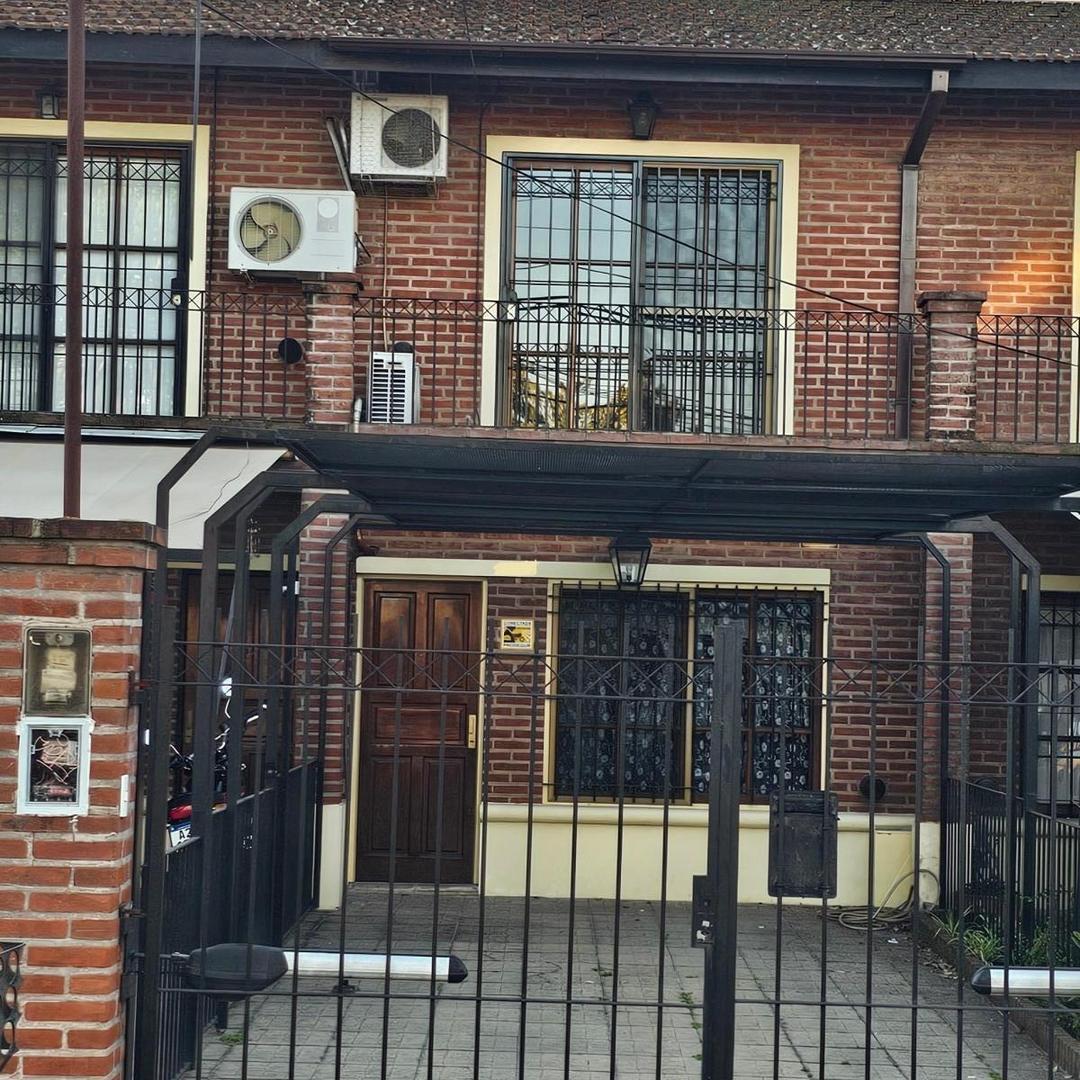 Impresionante Casa En Alquiler En Vicente Lopez