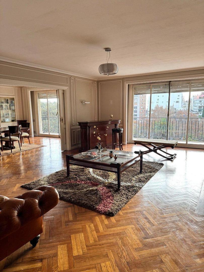 Departamento en Venta de 5 ambientes