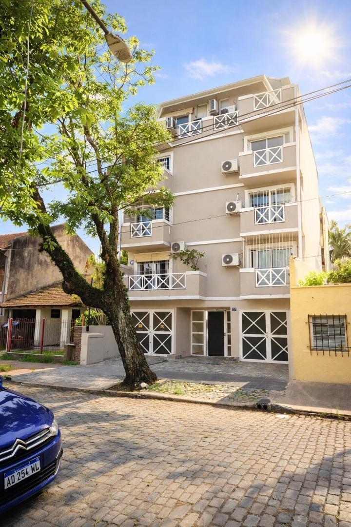 2 Ambientes con Luz Natural y Balcón para Desayunos con Sol