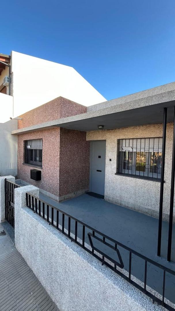 Venta casa 2 dormitorios con patio - Financiación