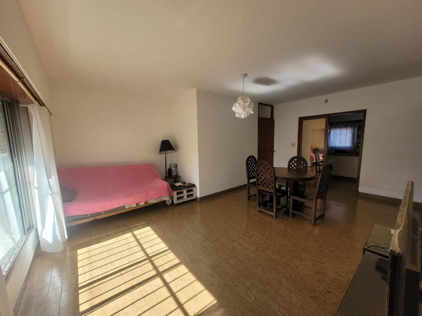 PH 3 ambientes con patio y terraza