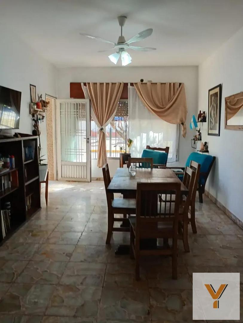 Casa en venta - 4 Dormitorios 2 Baños - General Las Heras