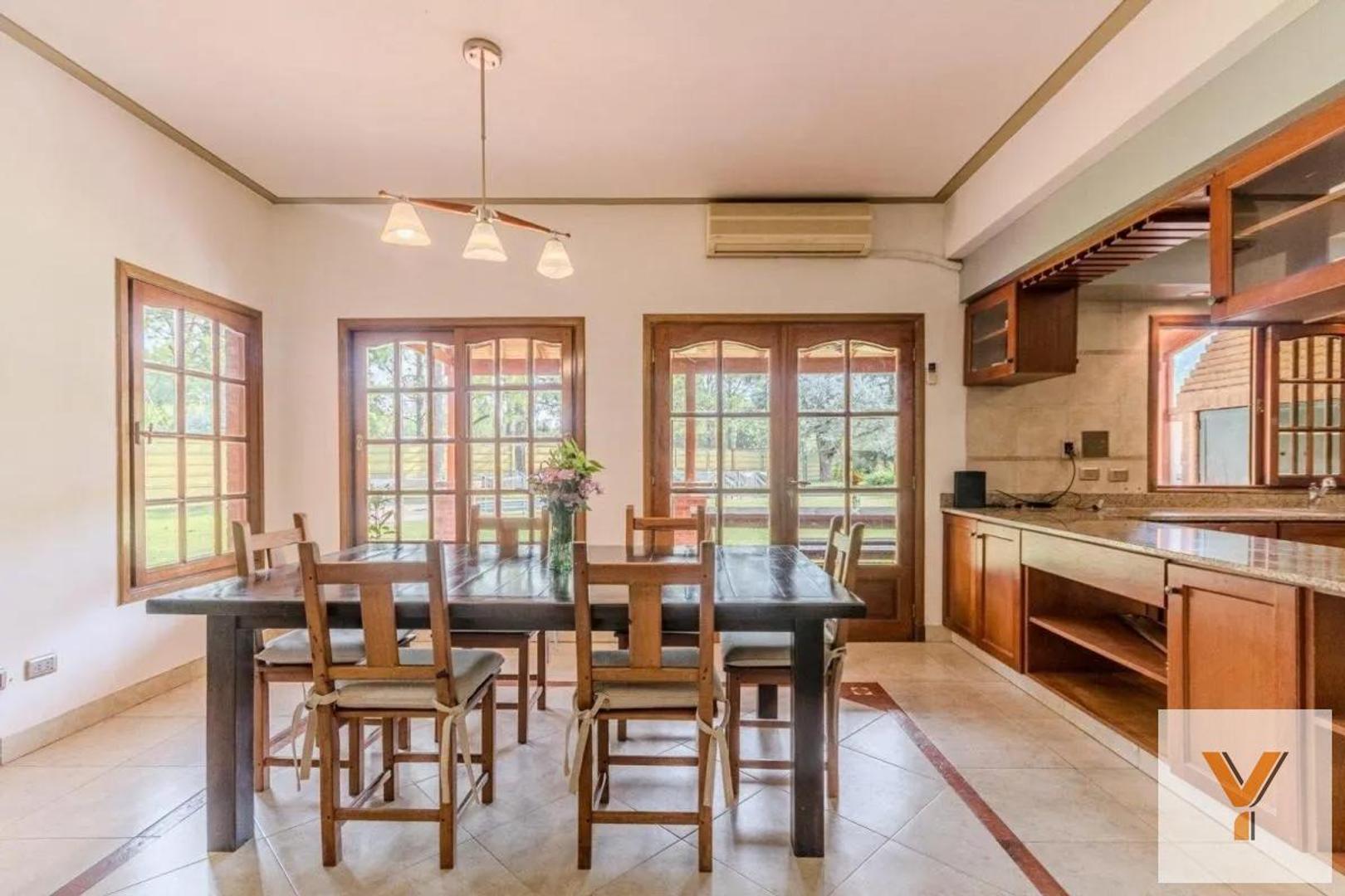 Casa en Alquiler al Este