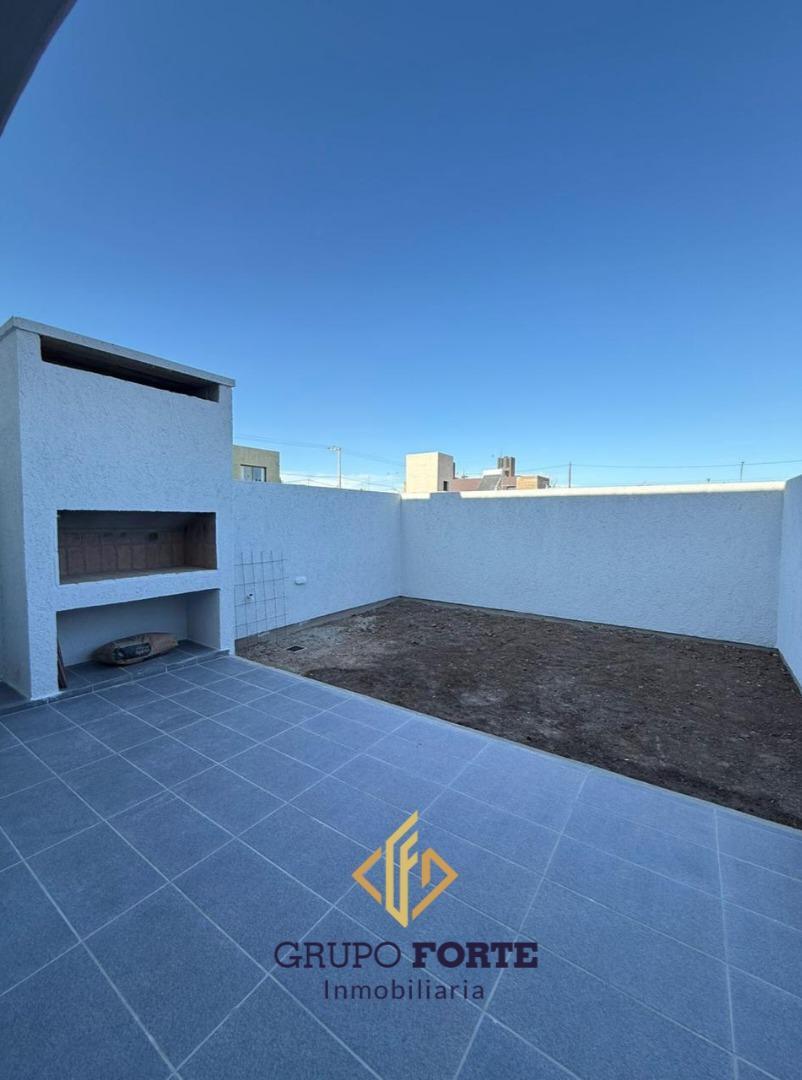 Casa 3 ambientes con 2 baños