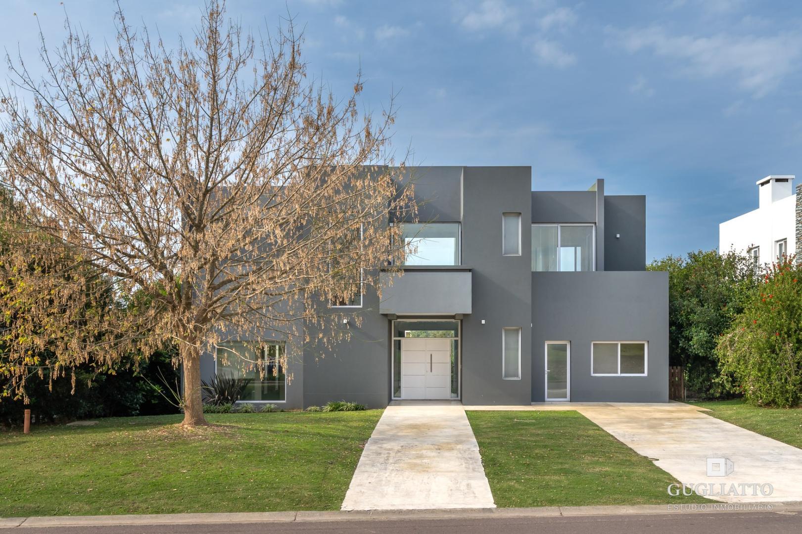 Casa con vista al golf y a la laguna