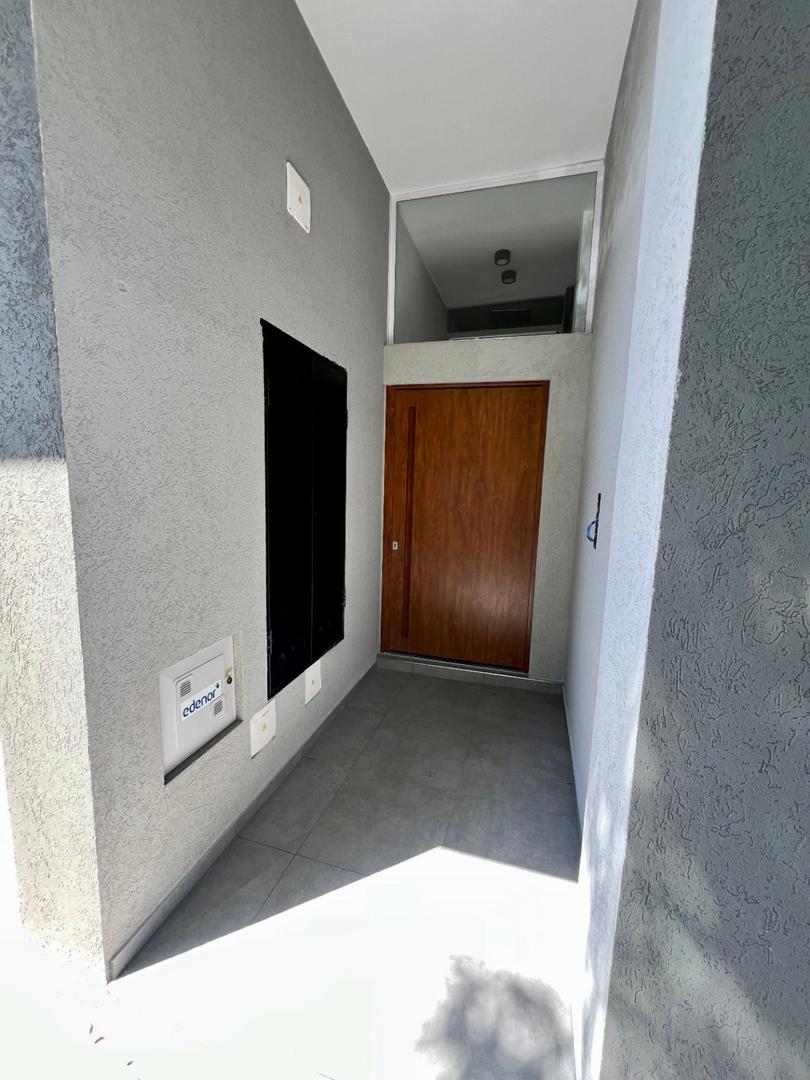 Av. General Enrique Mosconi 1400