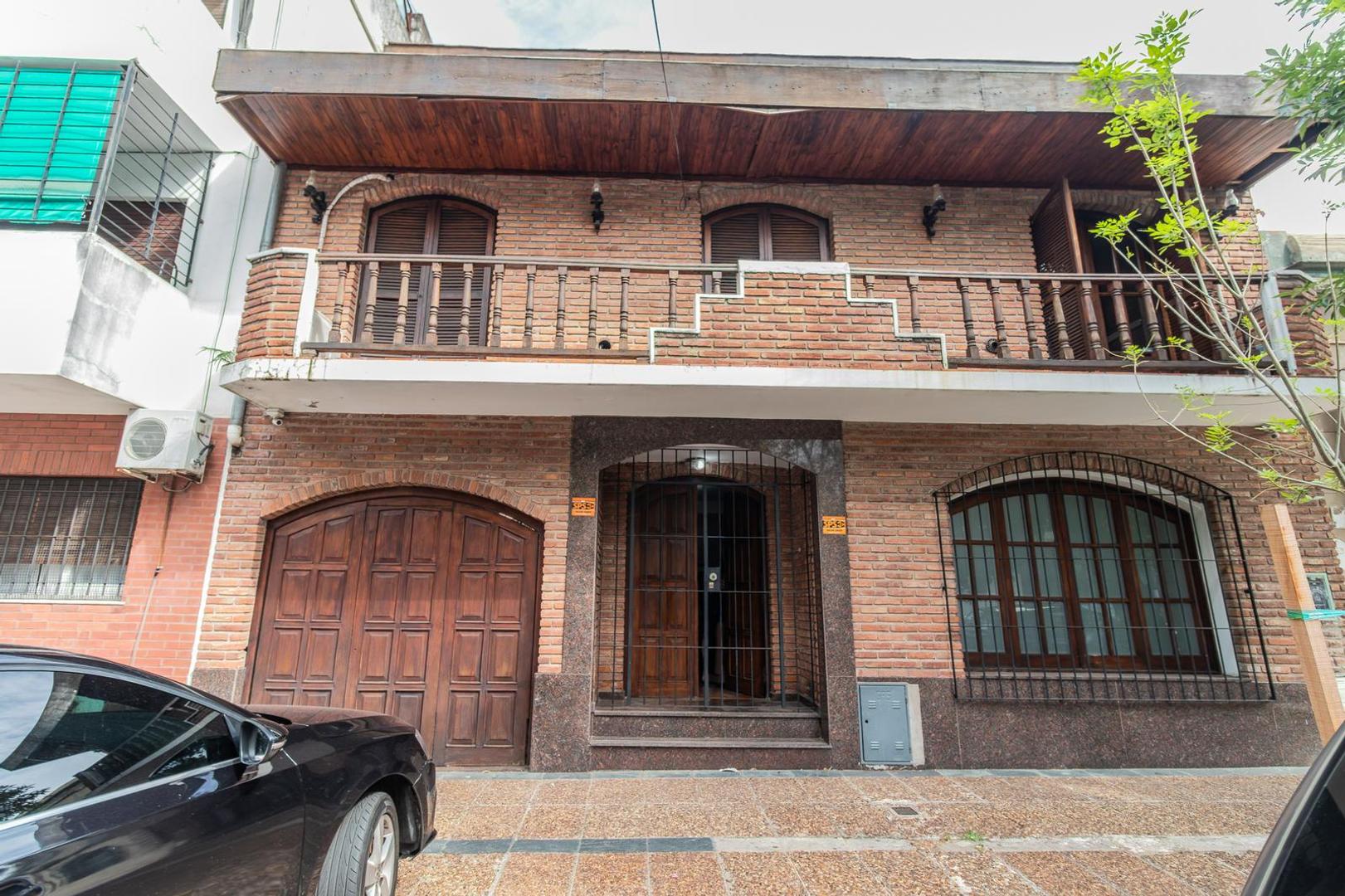 Casa de 5 ambientes en Venta, Parque Avellaneda