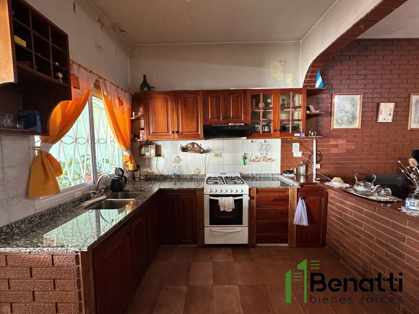 Casa en Venta con 1 cochera