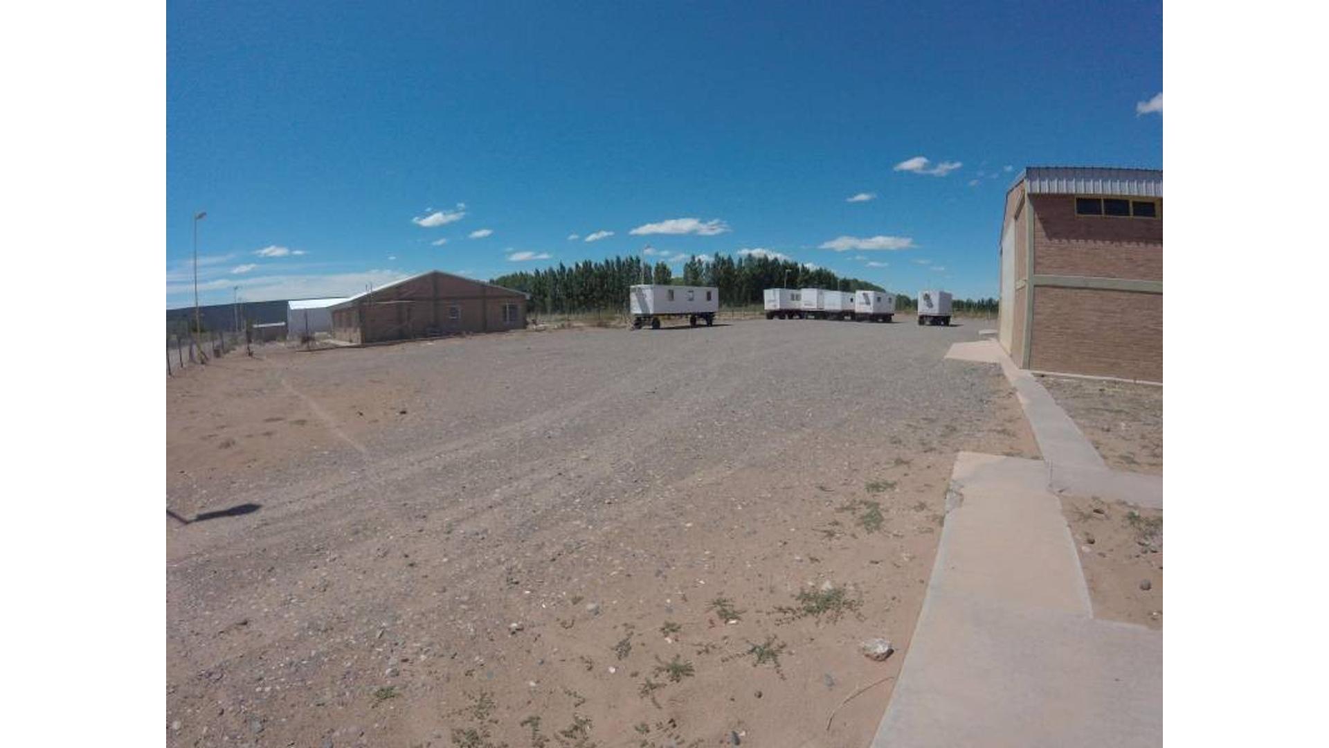 Vendo base, con Galpón y oficinas en Rincón de los Sauces.