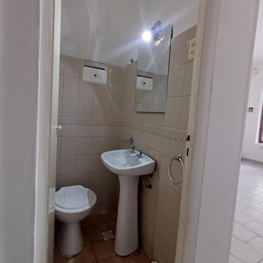 Depto Tipo Casa 3 ambientes con 2 baños