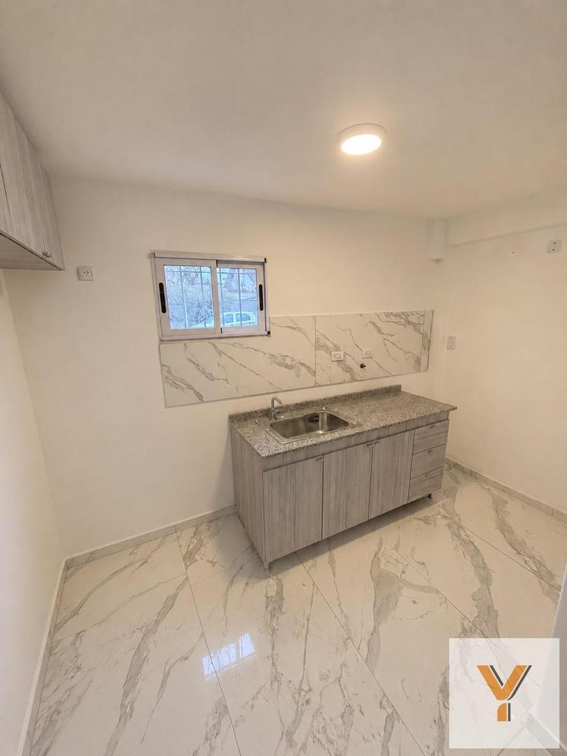 Depto Tipo Casa en Venta al Este