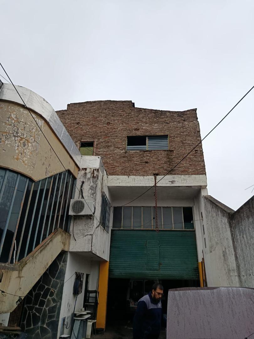 OPORTUNIDAD Venta Galpon deposito industrial Villa Bosch