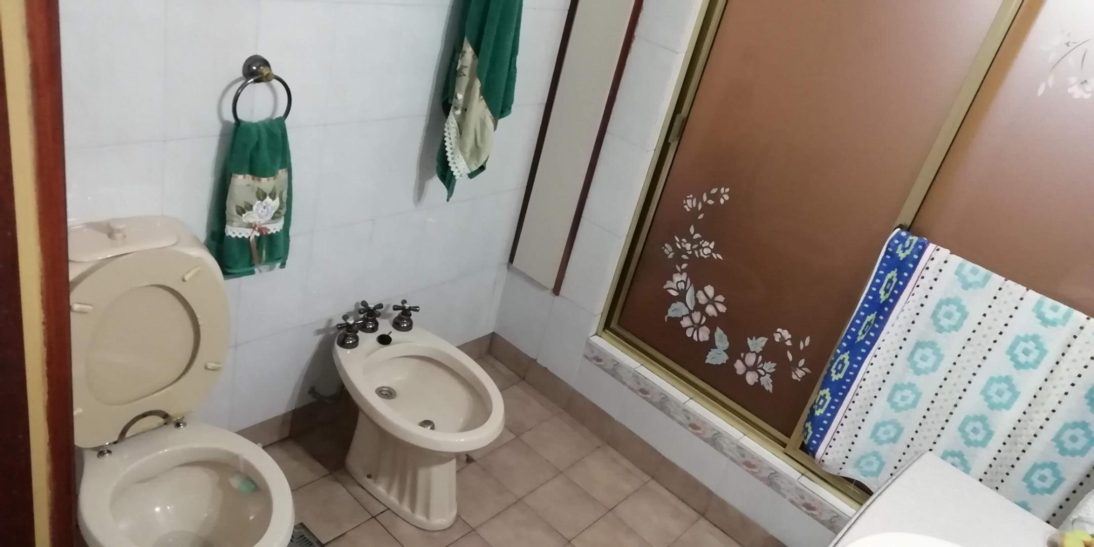 CHALET EN VENTA 4 AMBIENTES MARGARITA WEILD AL 2300, LANÚS E