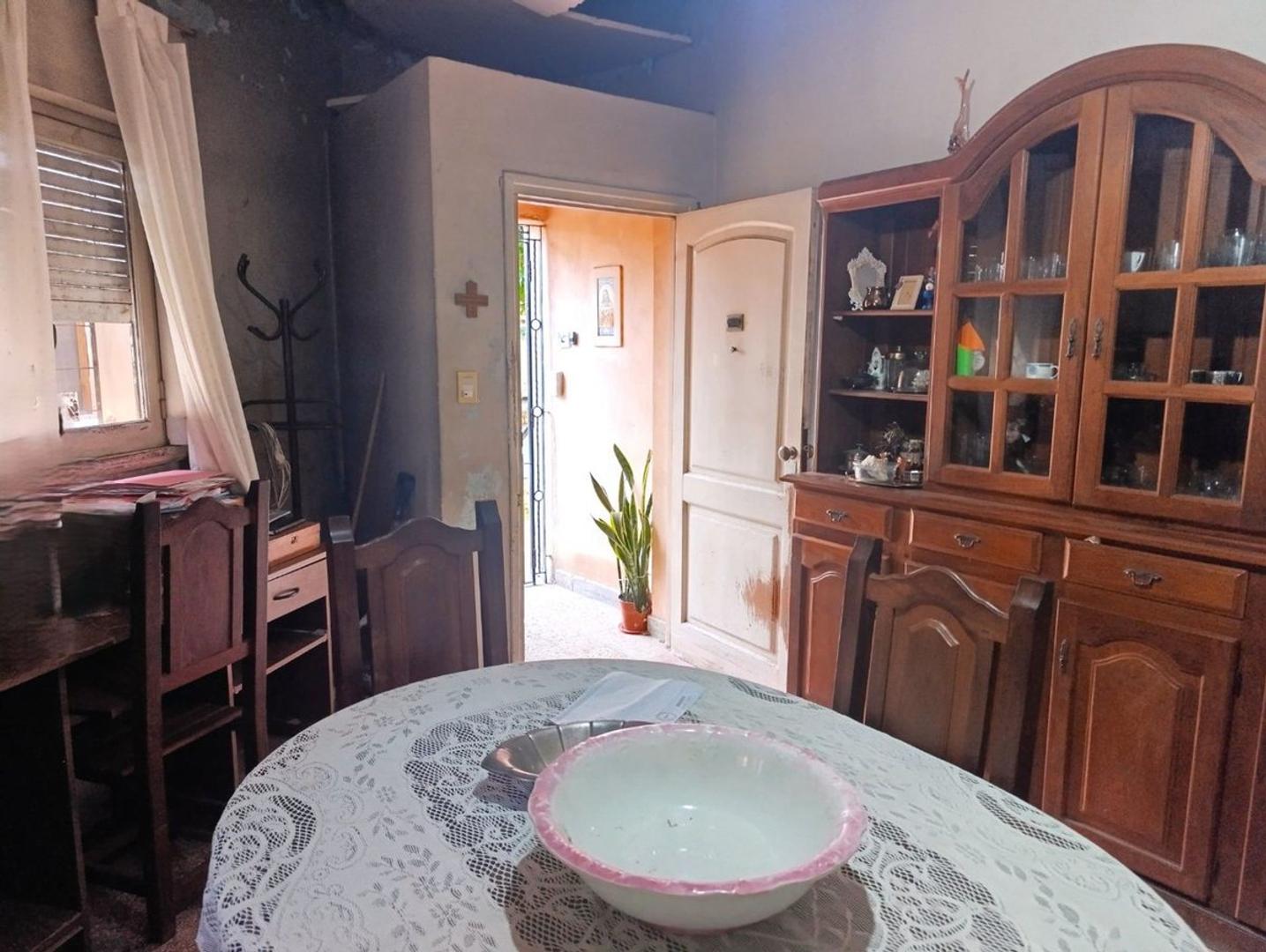 Casa 4 ambientes con 1 baño