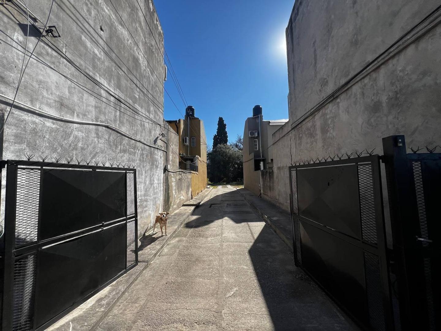 Casa 3 ambientes con 2 baños