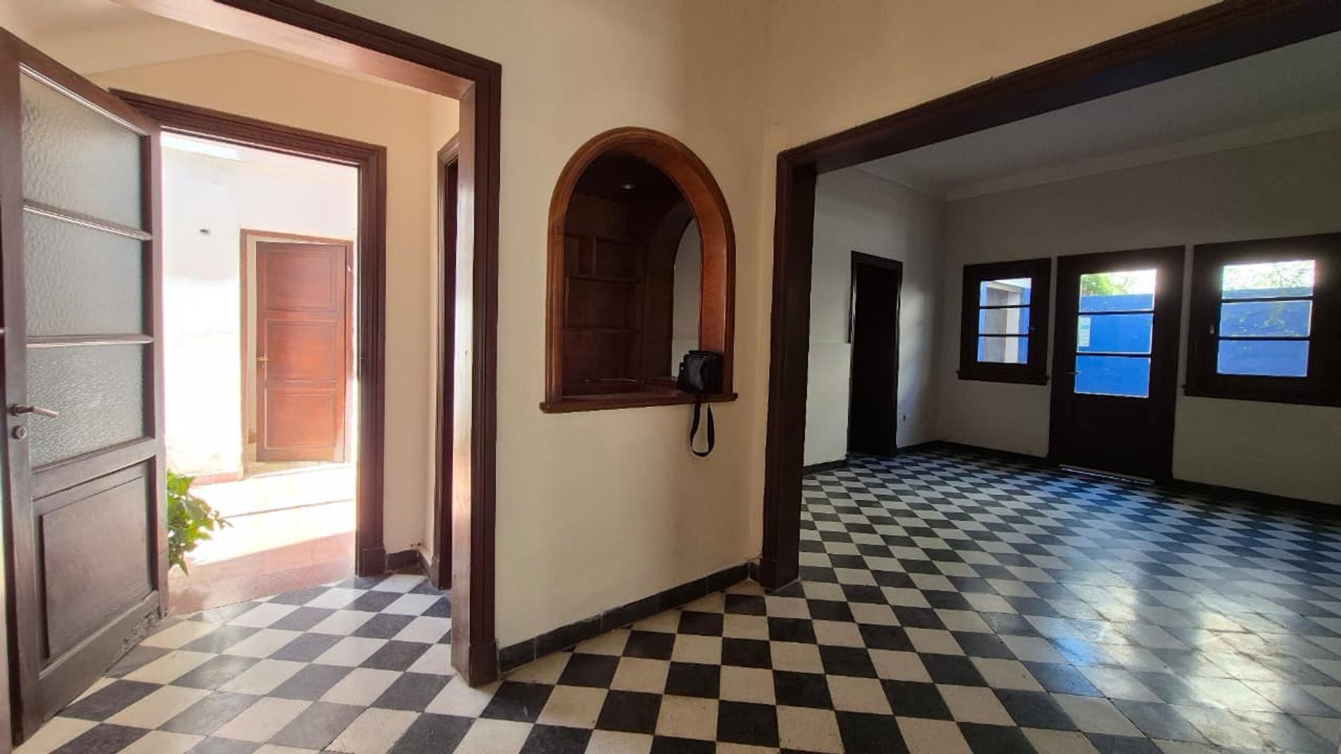 Depto Tipo Casa 4 ambientes con 2 baños