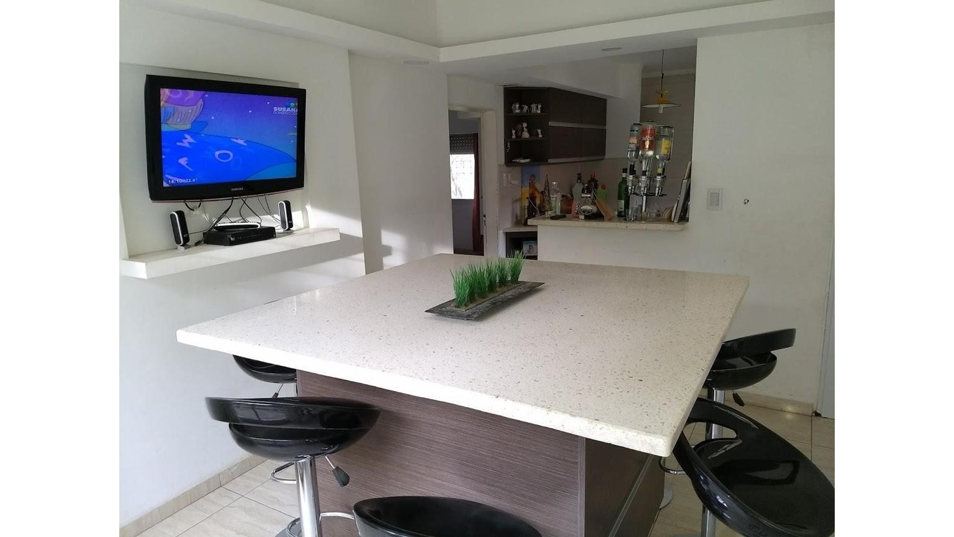 Garita 14   Dormitorios Fabuloso Terreno 1100 Mt.