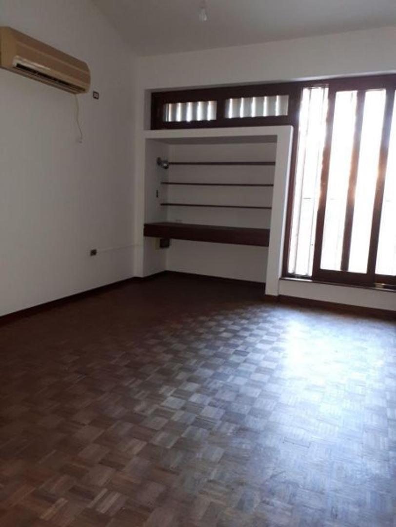 Casa en Alquiler en Mercedes, $ 900.000