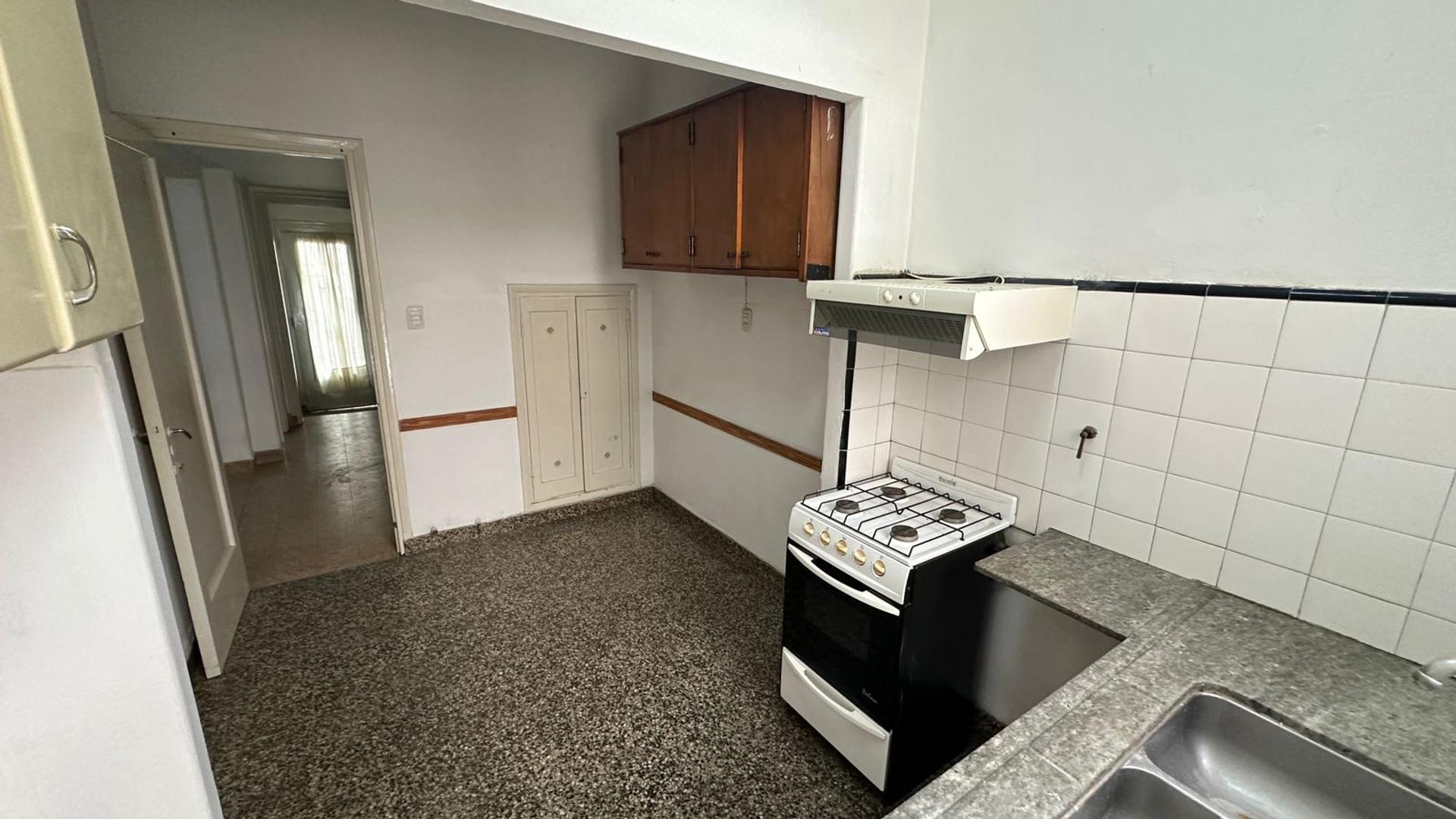 Casa en Alquiler en Republica De La Sexta, $ 850.000
