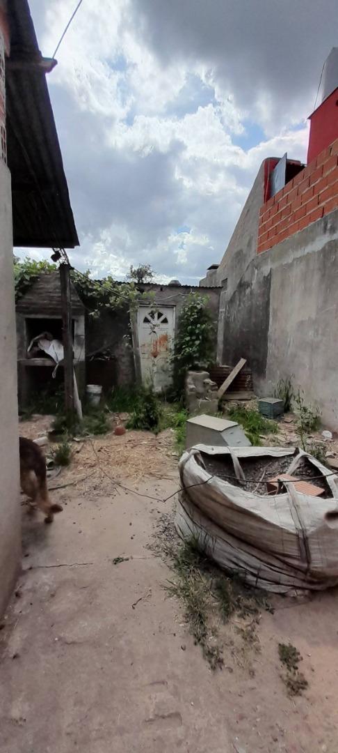 Casa 2 ambientes con 1 baño